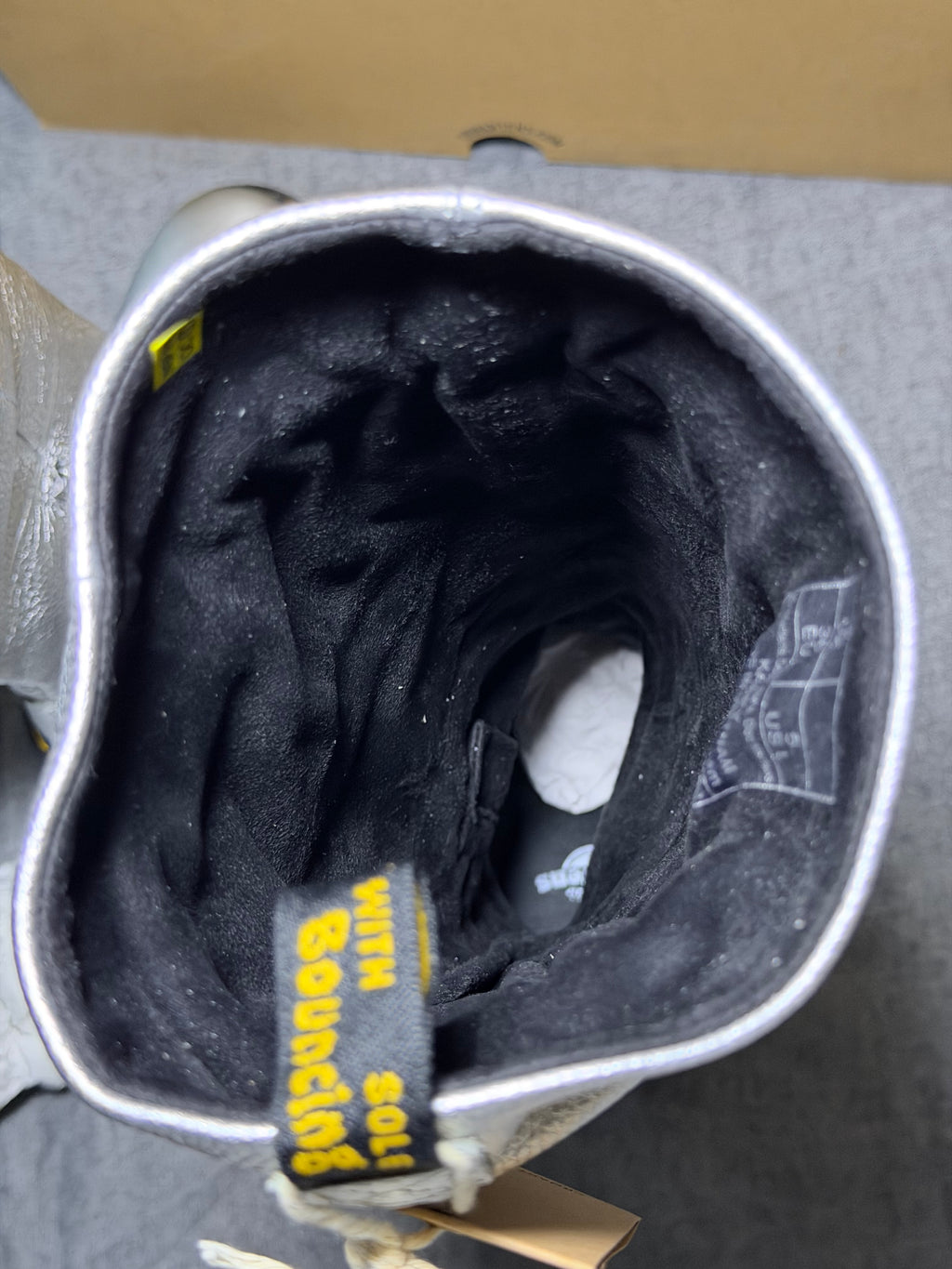 Dr. Martens Kasey Silver Metallic Slouch Heeled
Boots EU 36