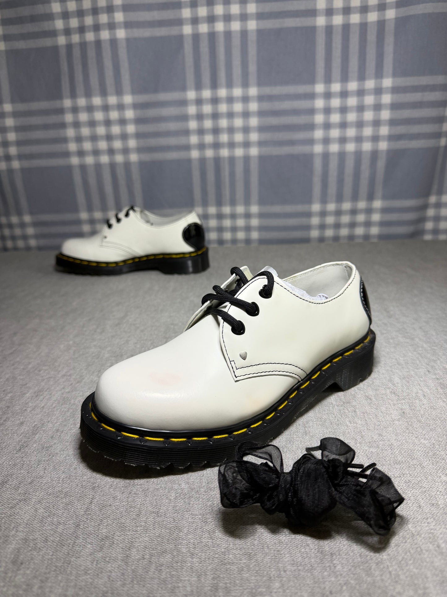 Dr. Martens 1461 Hearts Leather Oxford Shoe - White/Black Size 36