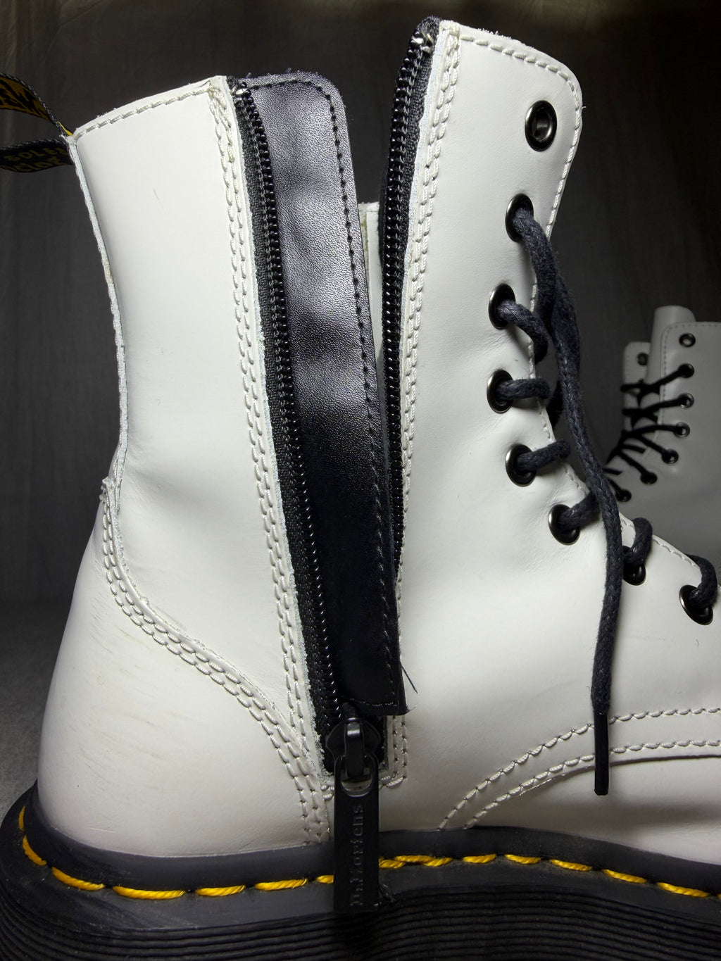 Dr. Martens White Jadon Polished Smooth Leather Platform Boots EU 38 - Very Good