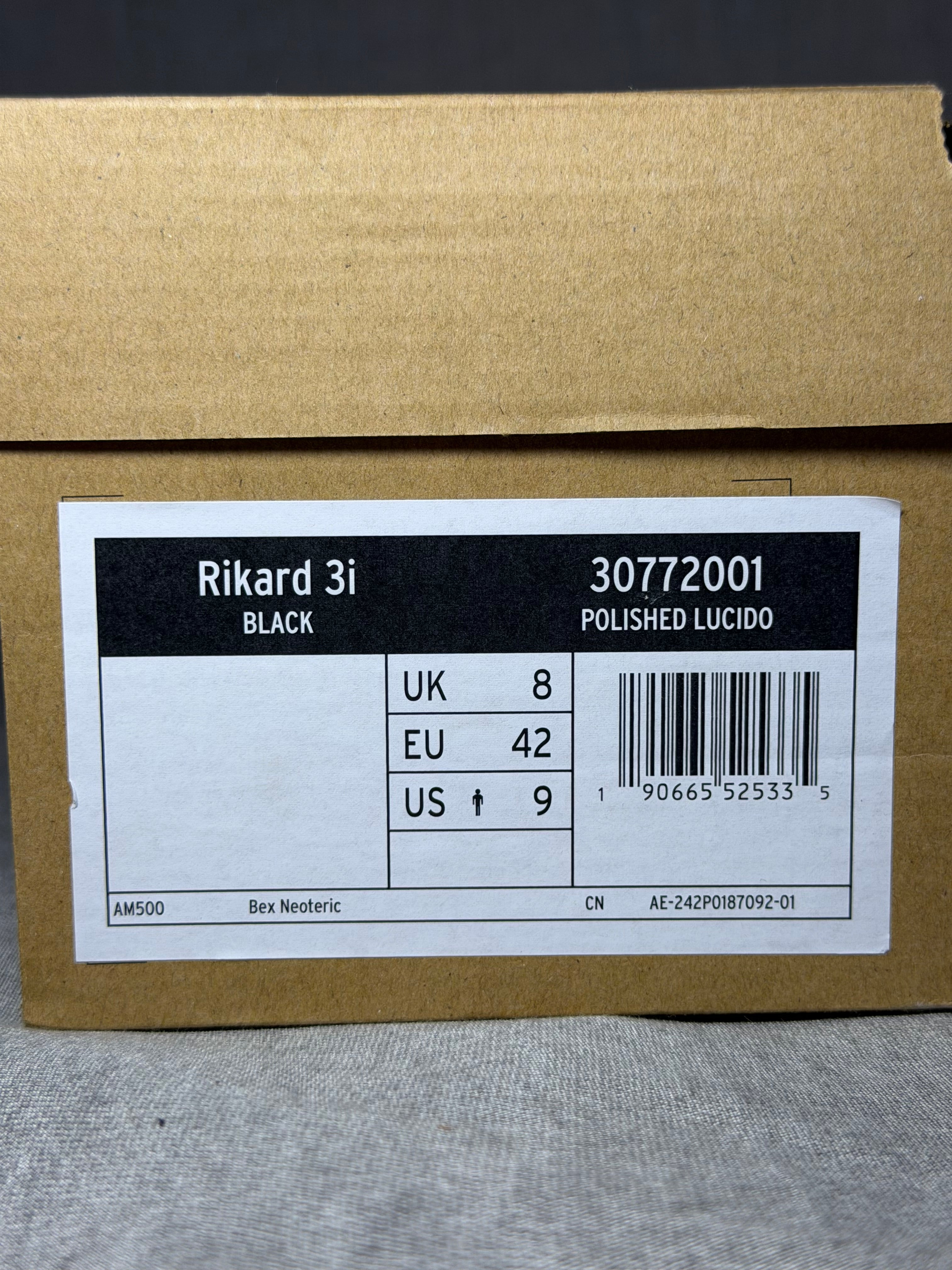 Dr. Martens Rikard 3i Platform Shoes
EU 42