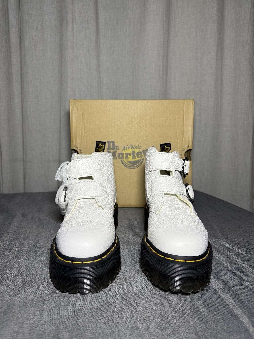 Dr. Martens Devon FLWR White Leather Platform Boots Flower Buckle EU 38
