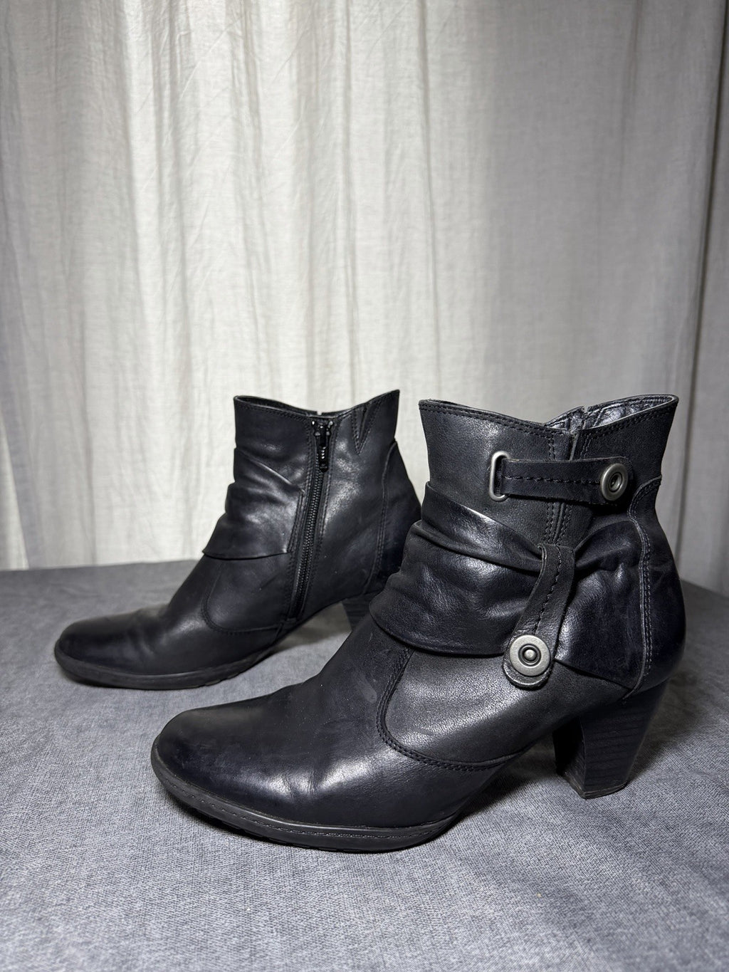 CAPRICE Black Leather Ankle Boots - EUR 38 UK 5 - "Walking on Air" Technology