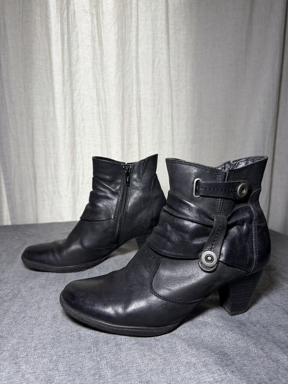 CAPRICE Black Leather Ankle Boots - EUR 38 UK 5 - "Walking on Air" Technology