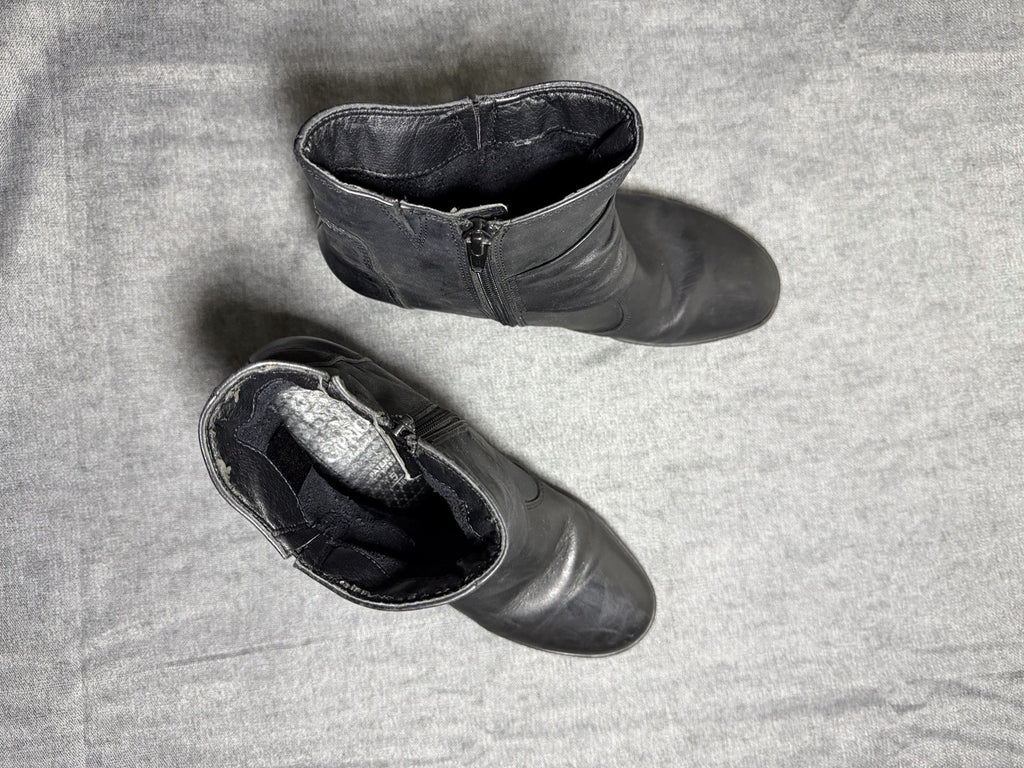 CAPRICE Black Leather Ankle Boots - EUR 38 UK 5 - "Walking on Air" Technology