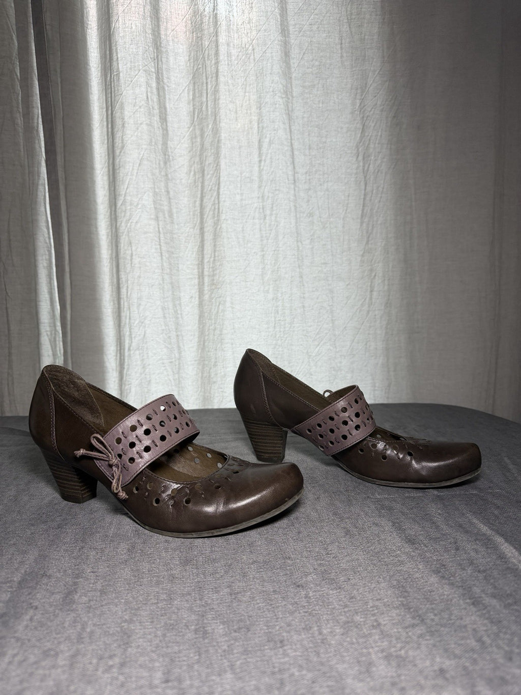 CAPRICE Brown Leather Mary Jane Pumps - EUR 38.5 UK 5.5 - "Walking on Air"