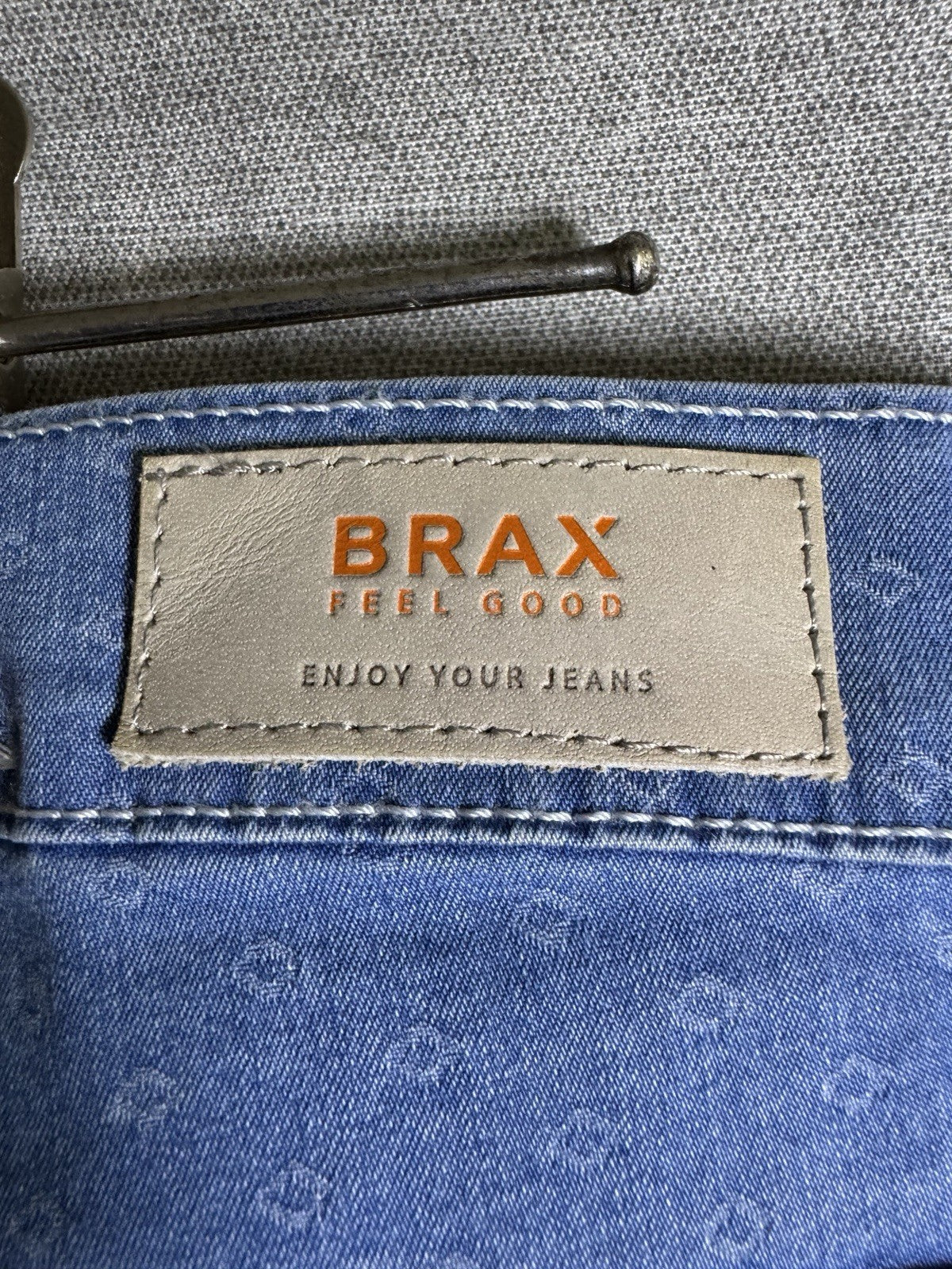 Brax Feel Good Shakira Women's Jeans Size US 31/30 Blue Geometric Pattern