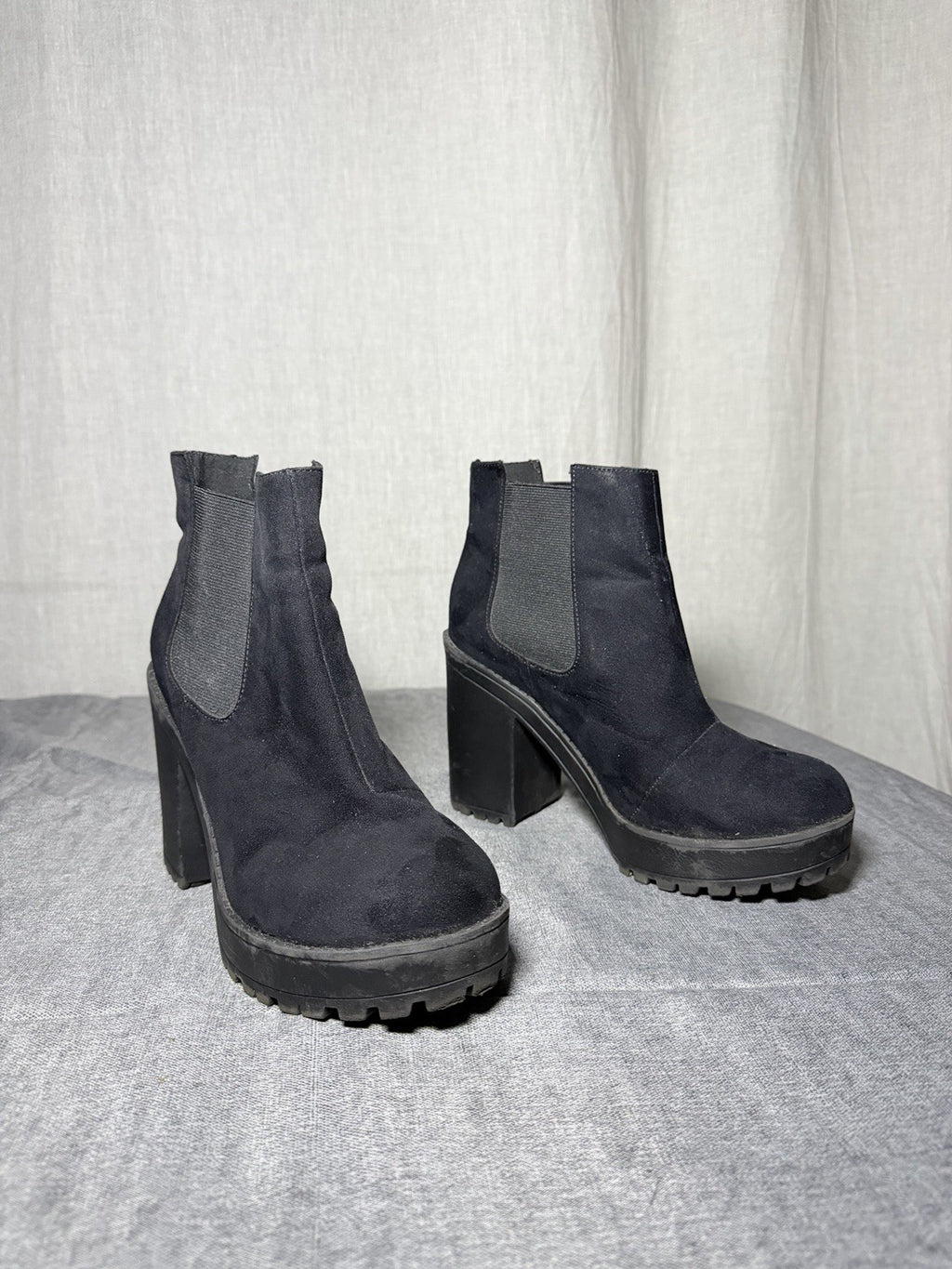 H&M DIVIDED Black Platform Chelsea Boots Block Heel EUR 38 / US 7 / UK 5
