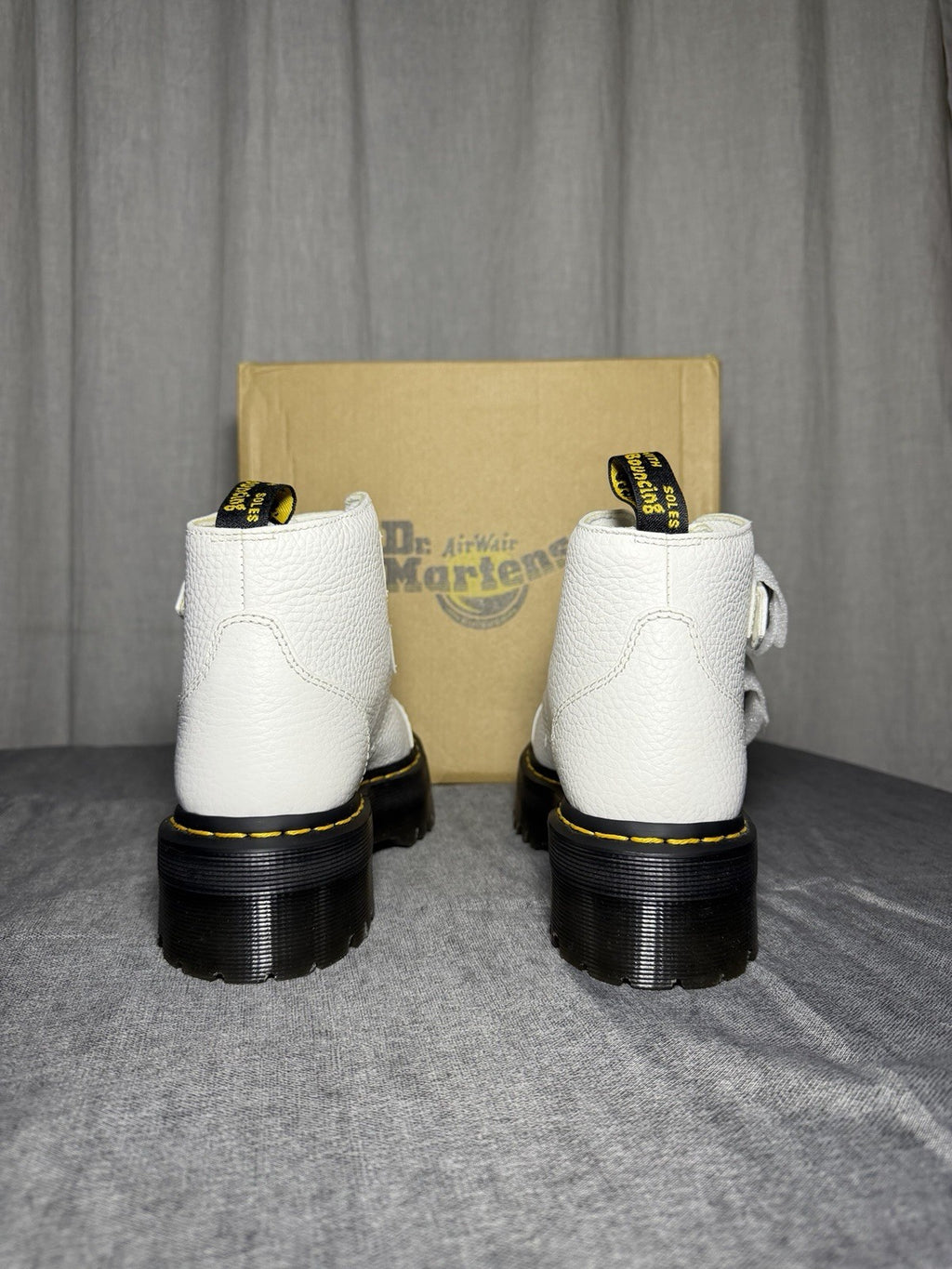 Dr. Martens Devon FLWR White Leather Platform Boots Flower Buckle EU 38