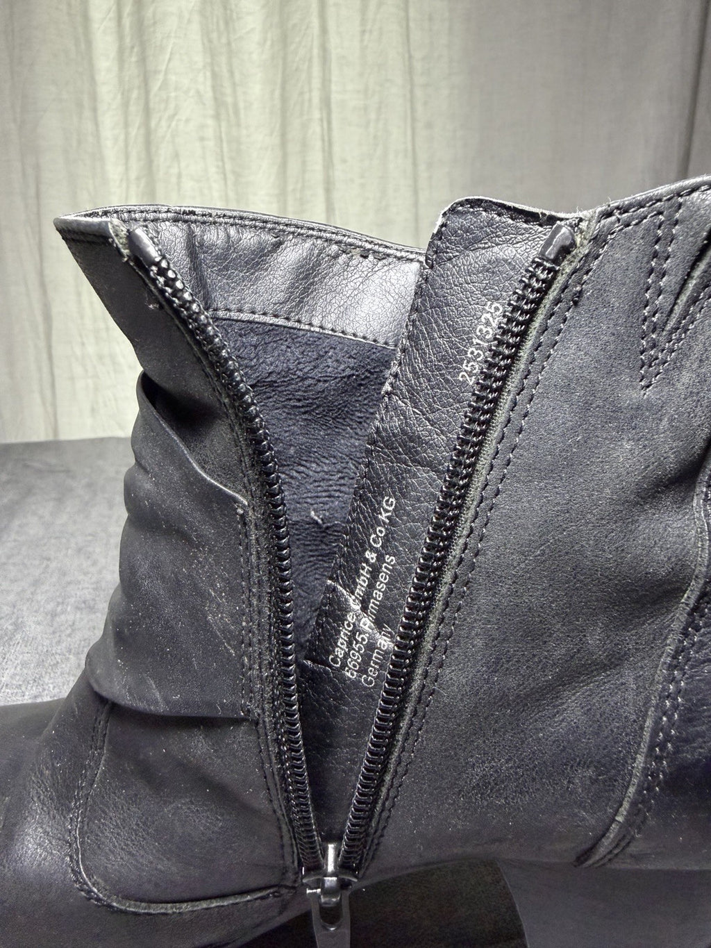 CAPRICE Black Leather Ankle Boots - EUR 38 UK 5 - "Walking on Air" Technology