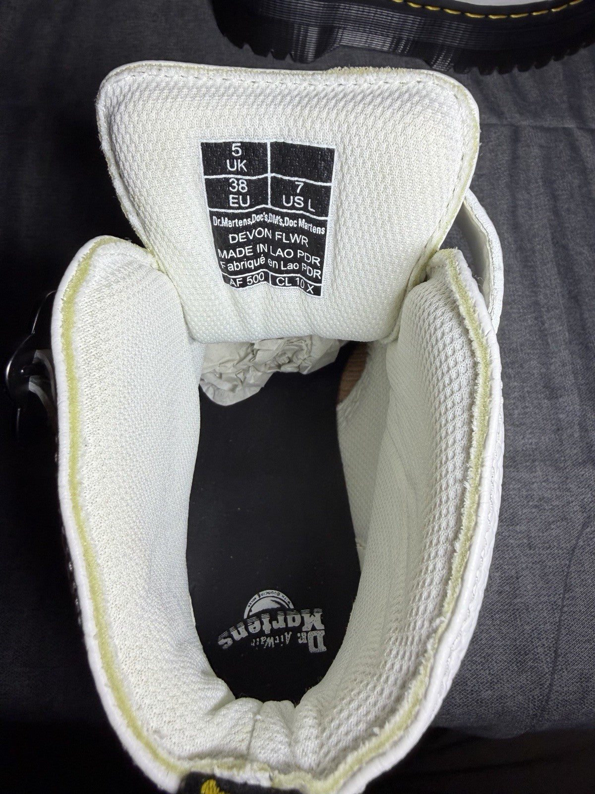 Dr. Martens Devon FLWR White Leather Platform Boots Flower Buckle EU 38