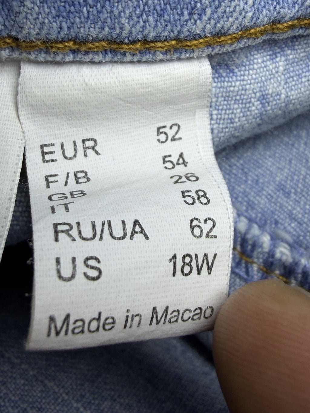 Mia Linea Plus Size Jeans Womens 18W EUR 52 Light Wash Stretch Denim Pants