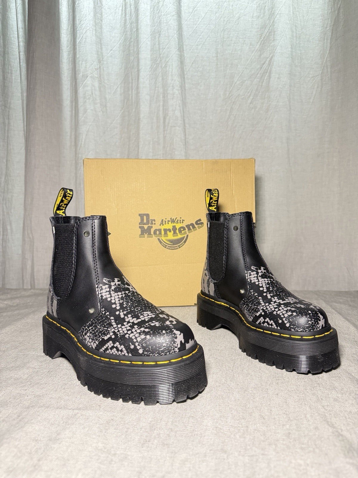 Dr Martens 2976 Quad Animal Clash Platform Chelsea Boots Womens EU 36 US 5 New