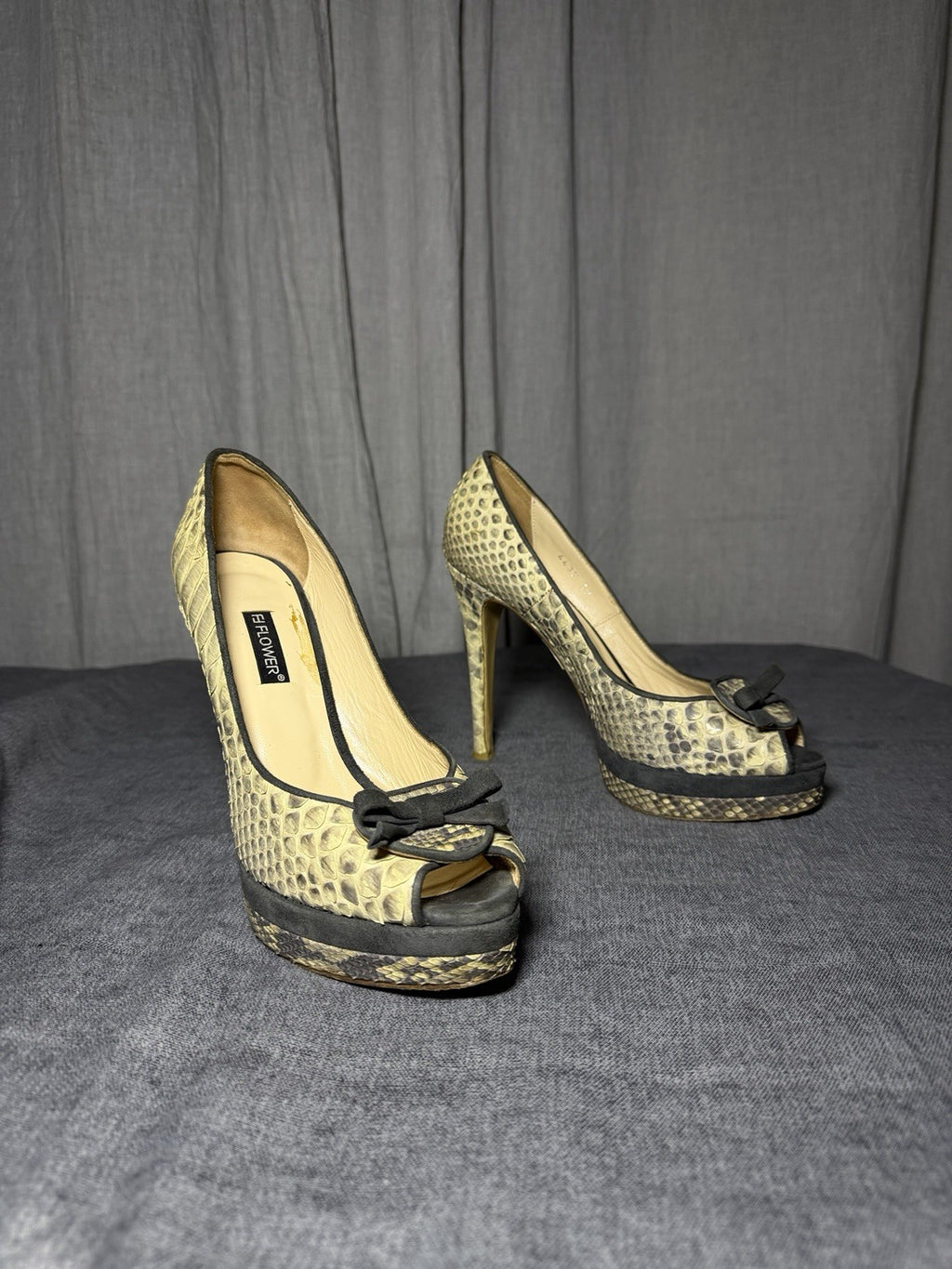 FLOWER Italy Real Leather Snakeskin Peep Toe Platform Heels EU 37