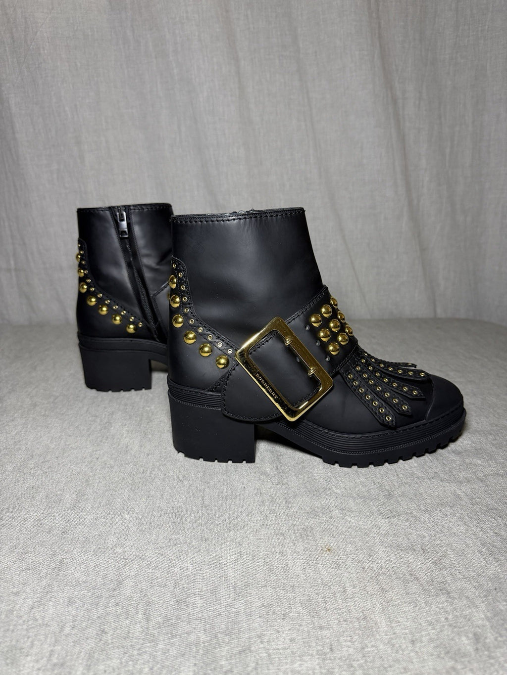 Burberry PR Whitchester Weather Boot Schwarz Gold Nieten Reißverschluss EU 38