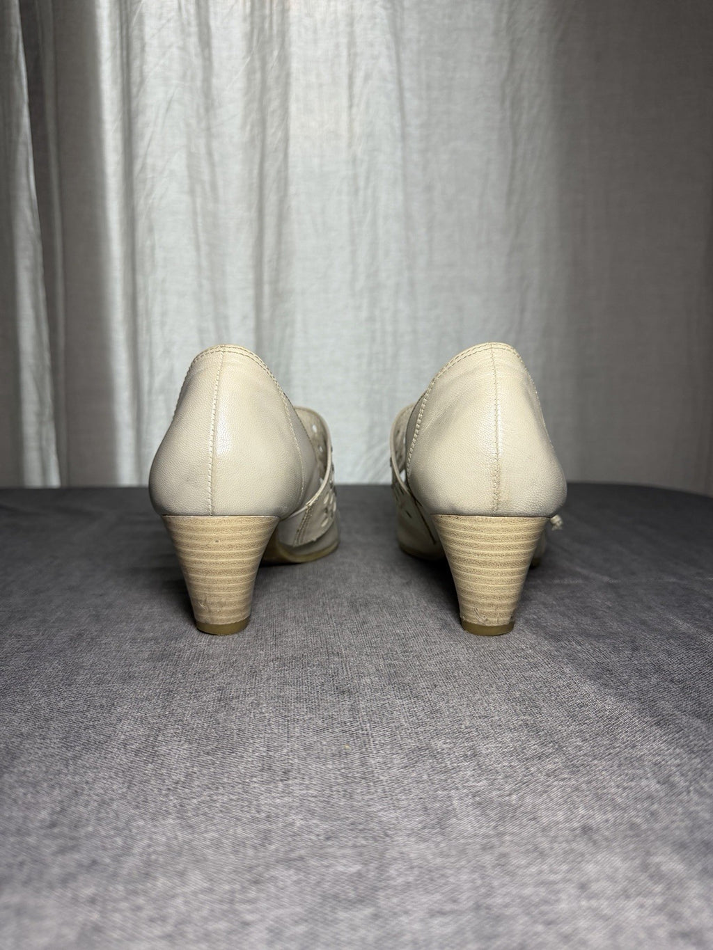 CAPRICE Cream Leather Mary Jane Heels - EUR 38.5 UK 5.5 - "Walking on Air"