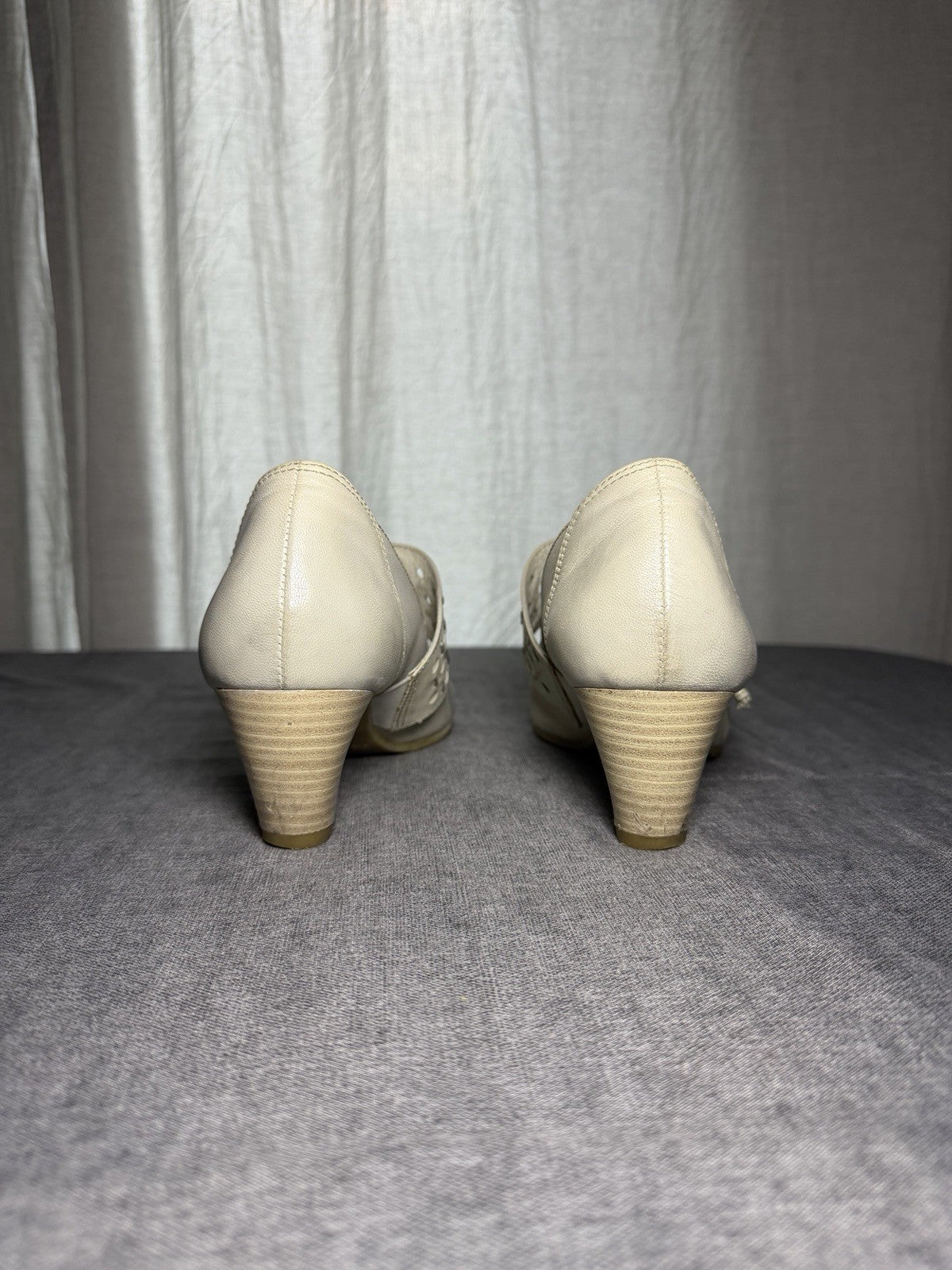 CAPRICE Cream Leather Mary Jane Heels - EUR 38.5 UK 5.5 - "Walking on Air"