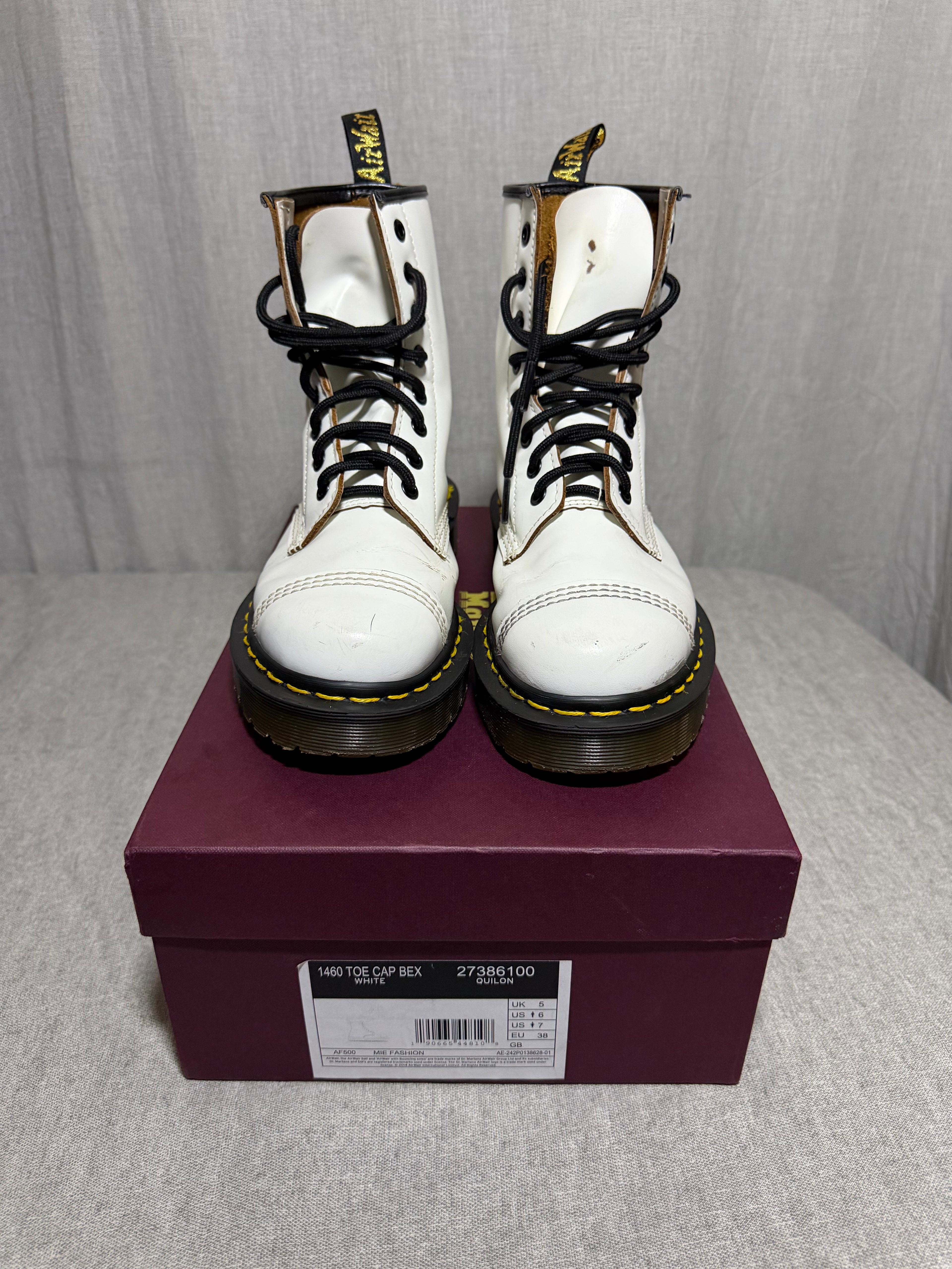 Dr. Martens 1460 Toe Cap Bex Made in England
EU 38 - Good Condition with original packaging