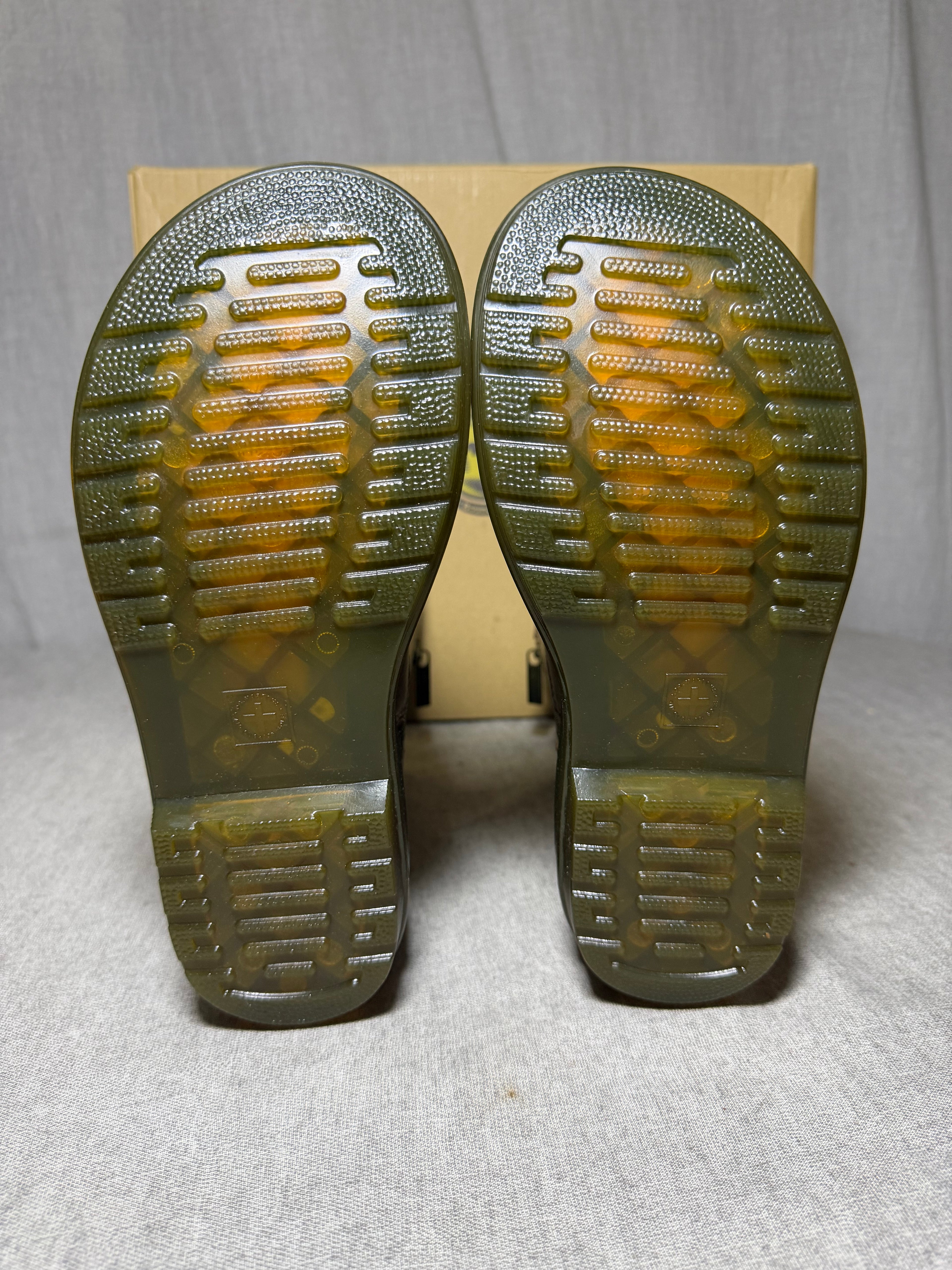 Dr. Martens Vaux Mid Brown Lux Leather Boots
EU 37 - New in Box