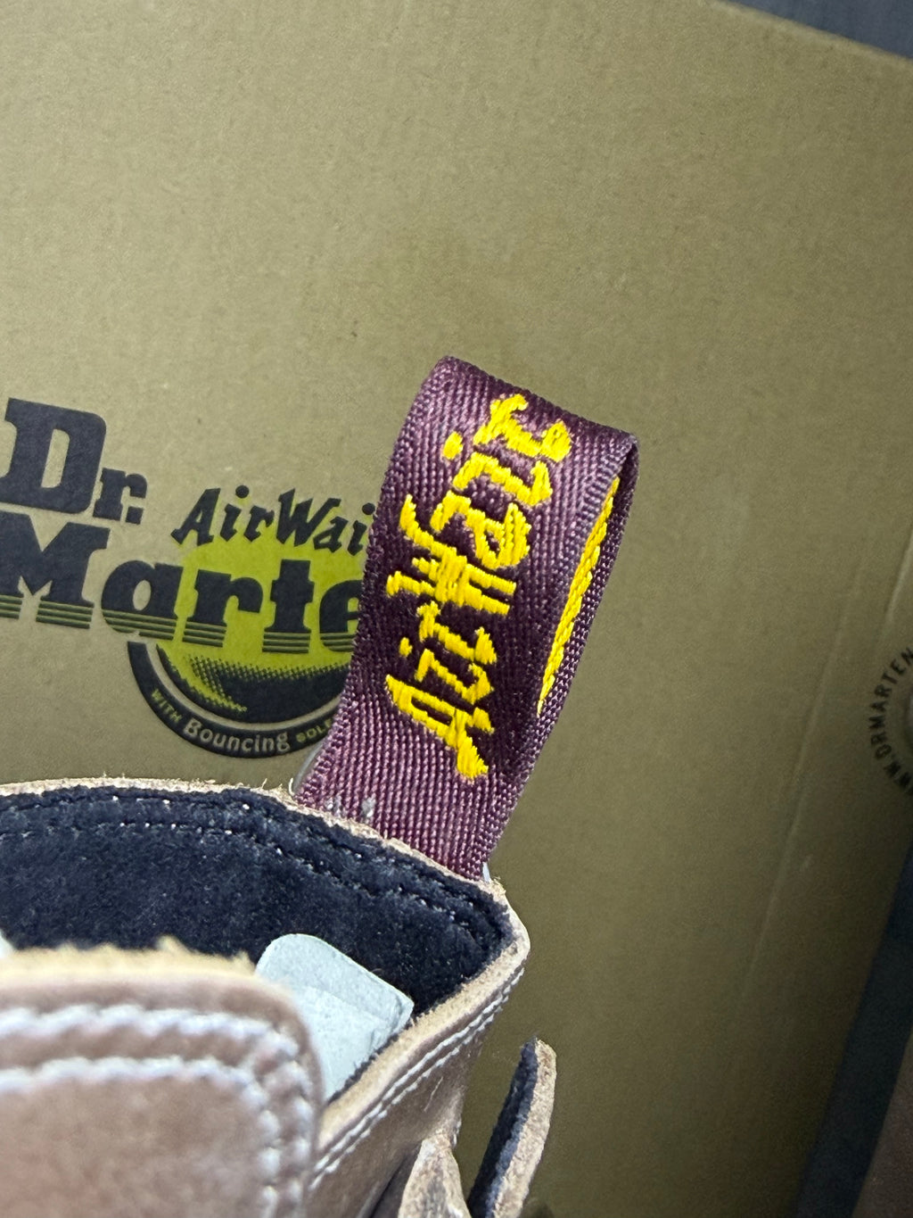 Dr. Martens Vaux Mid Brown Lux Leather Boots
EU 37 - New in Box