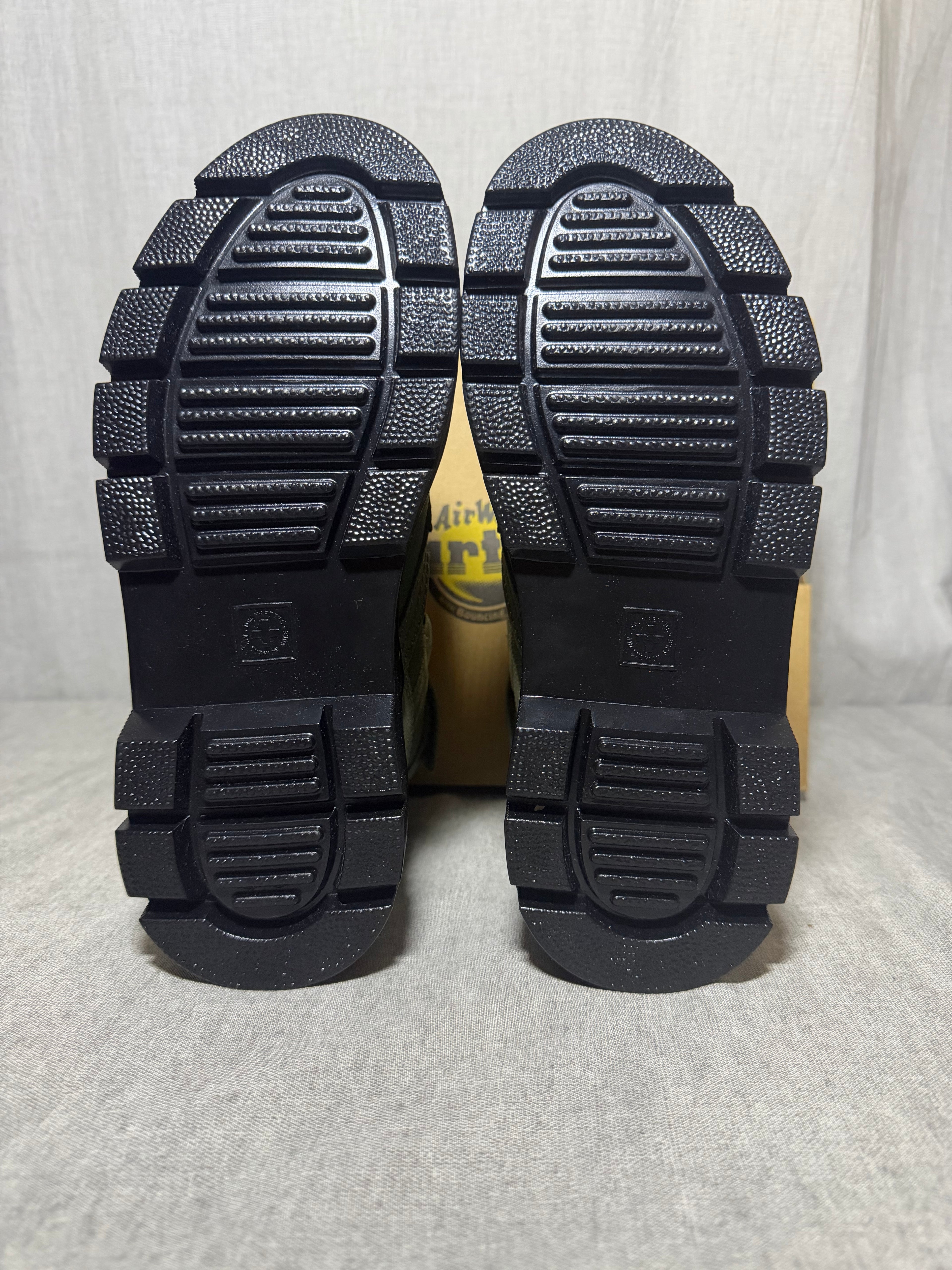 Dr. Martens Combs Tech II Utility Boots Olive
Green EU 38 UK 4 US 7