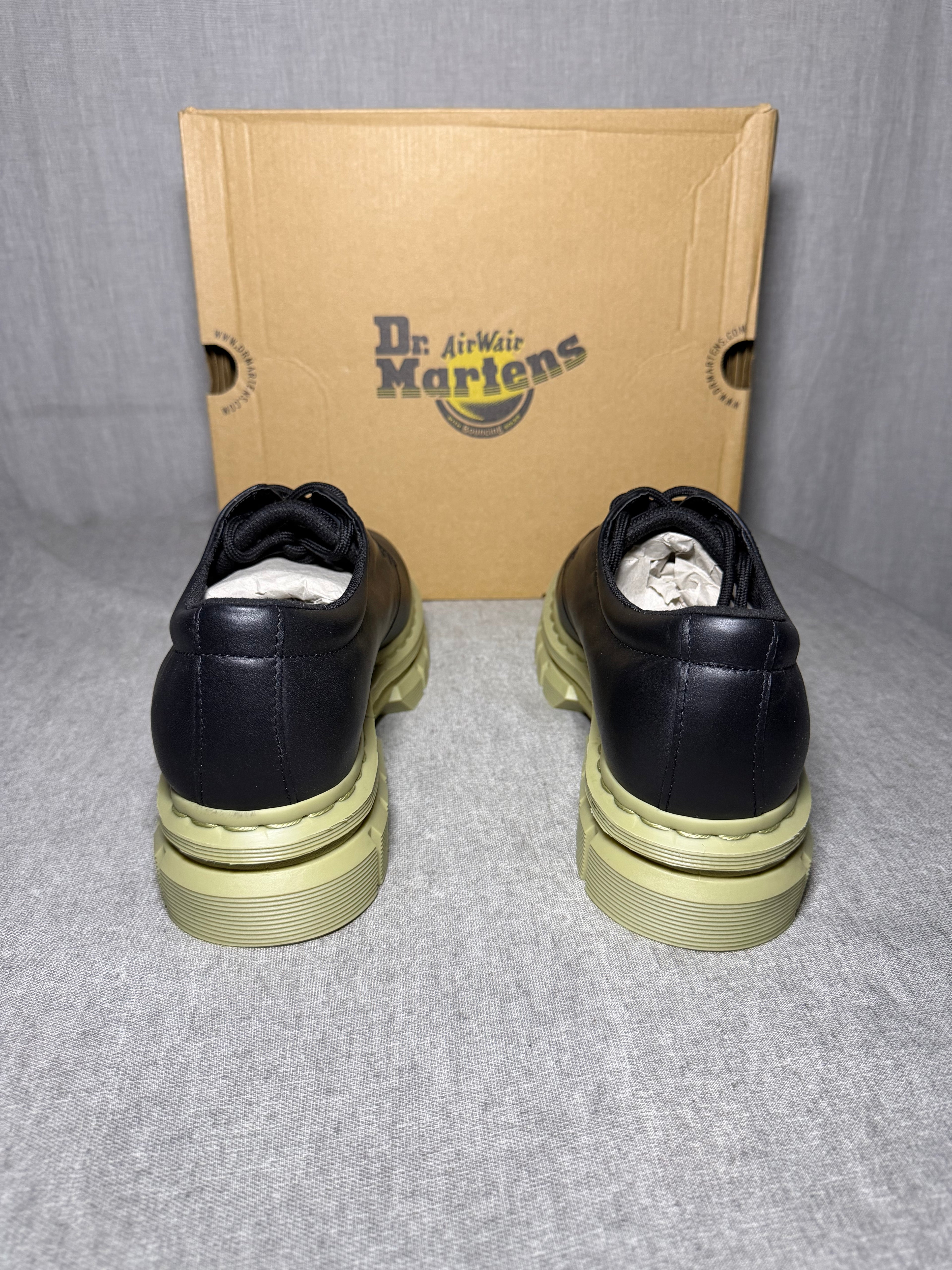 Dr. Martens Rikard 3i Platform Shoes
EU 42