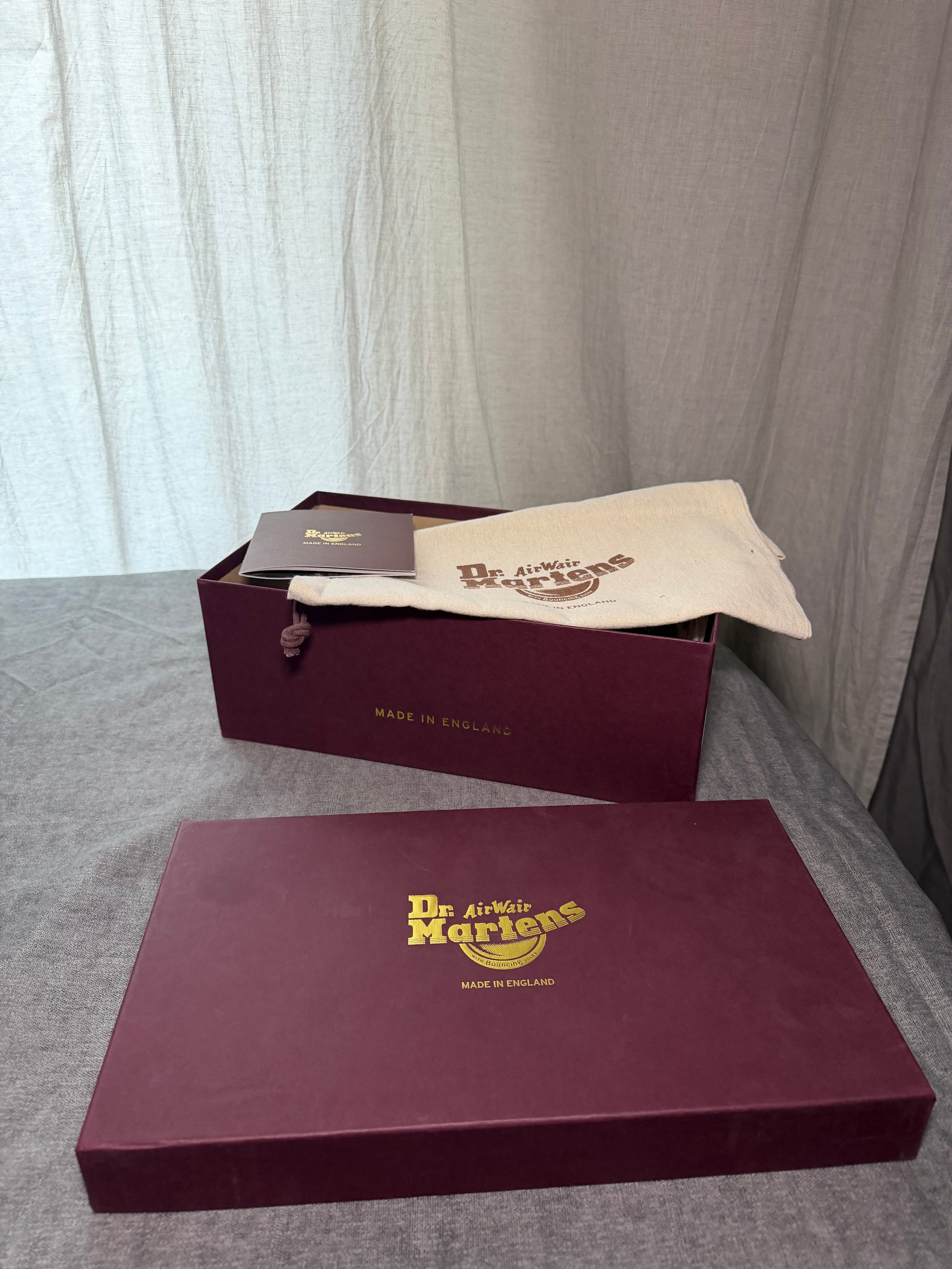 MIE, MADEINENGLAND BOX