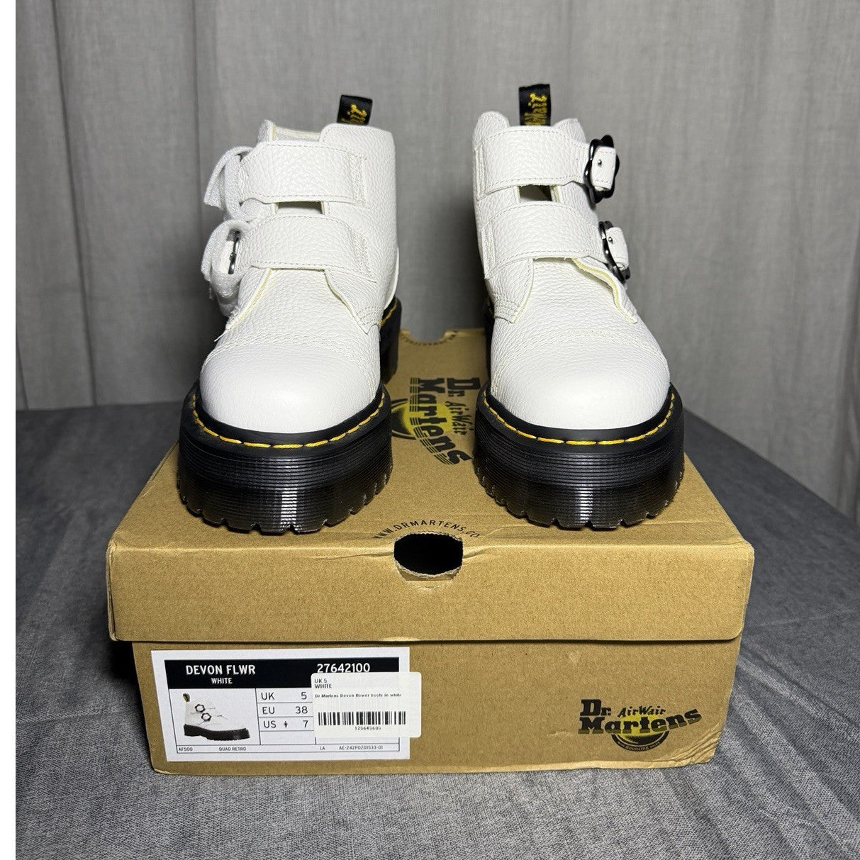 Dr. Martens Devon FLWR White Leather Platform Boots Flower Buckle EU 38